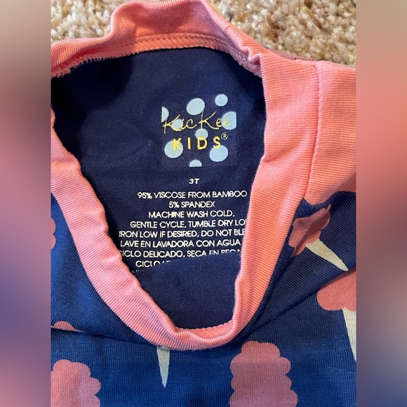 NWT Print Long Sleeve Tailored Fit Raglan Tee in Navy
Cotton Candy (Size 3T) - Picture 5 of 9